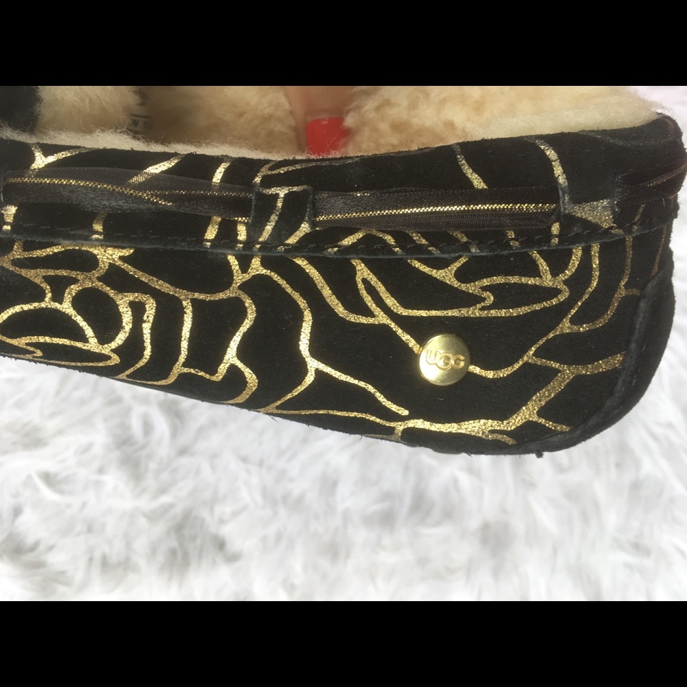 Limited Edition UGG moccasin slippers! - Picture 3 of 8